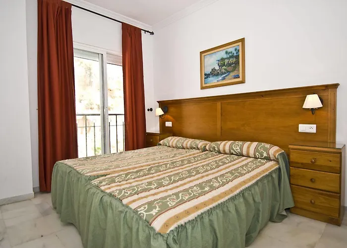 Hc Burriana Playa * Nerja