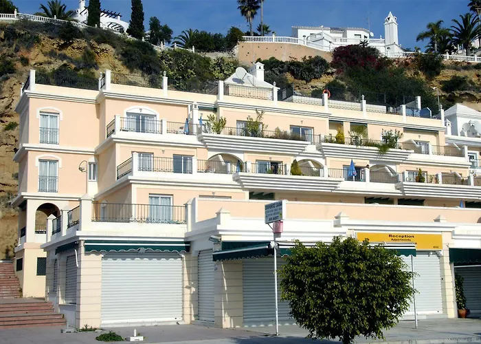 Apartamentos Hc Burriana Playa Nerja