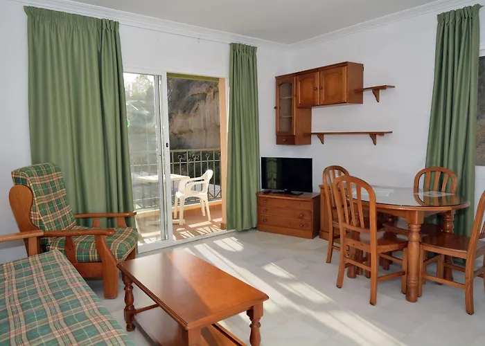 Hotel Apartamentos Hc Burriana Playa Nerja