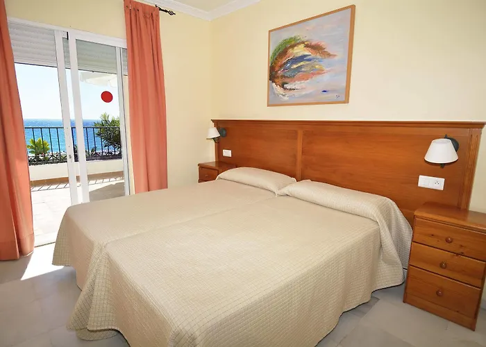 Hotel Apartamentos Hc Burriana Playa Nerja