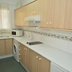 أبارتامنتوس إتش سي بريانا بلايا *